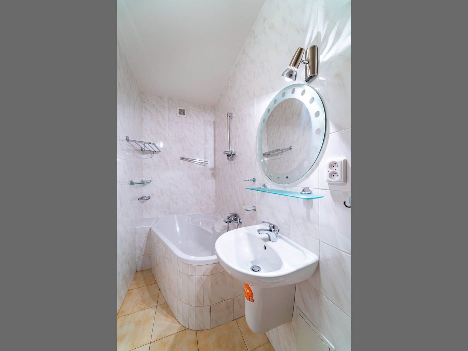 Pronájem bytu 2+kk 55 m², Braunerova, Praha, Praha Pronájem bytu 2+kk 55 m², Braunerova, Praha, Praha