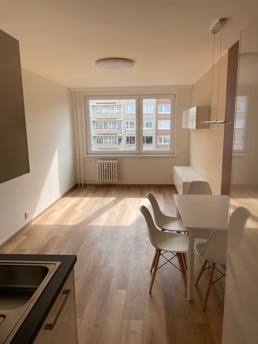 Pronájem bytu 2+kk 44 m², Borovanského, Praha, Praha Pronájem bytu 2+kk 44 m², Borovanského, Praha, Praha