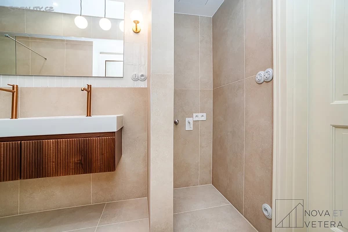 Pronájem bytu 2+kk 71 m², Újezd, Praha, Praha Pronájem bytu 2+kk 71 m², Újezd, Praha, Praha
