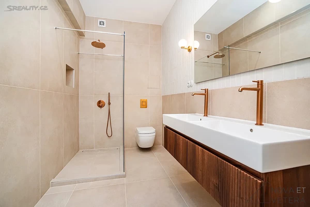 Pronájem bytu 2+kk 71 m², Újezd, Praha, Praha Pronájem bytu 2+kk 71 m², Újezd, Praha, Praha