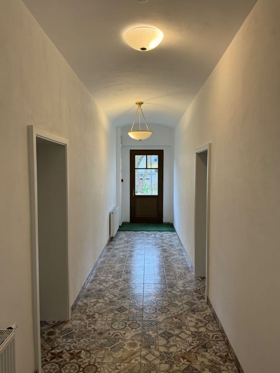 Prodej nebytového prostoru 387 m², Pod Strání, Dalovice, Karlovarský kraj Prodej nebytového prostoru 387 m², Pod Strání, Dalovice, Karlovarský kraj