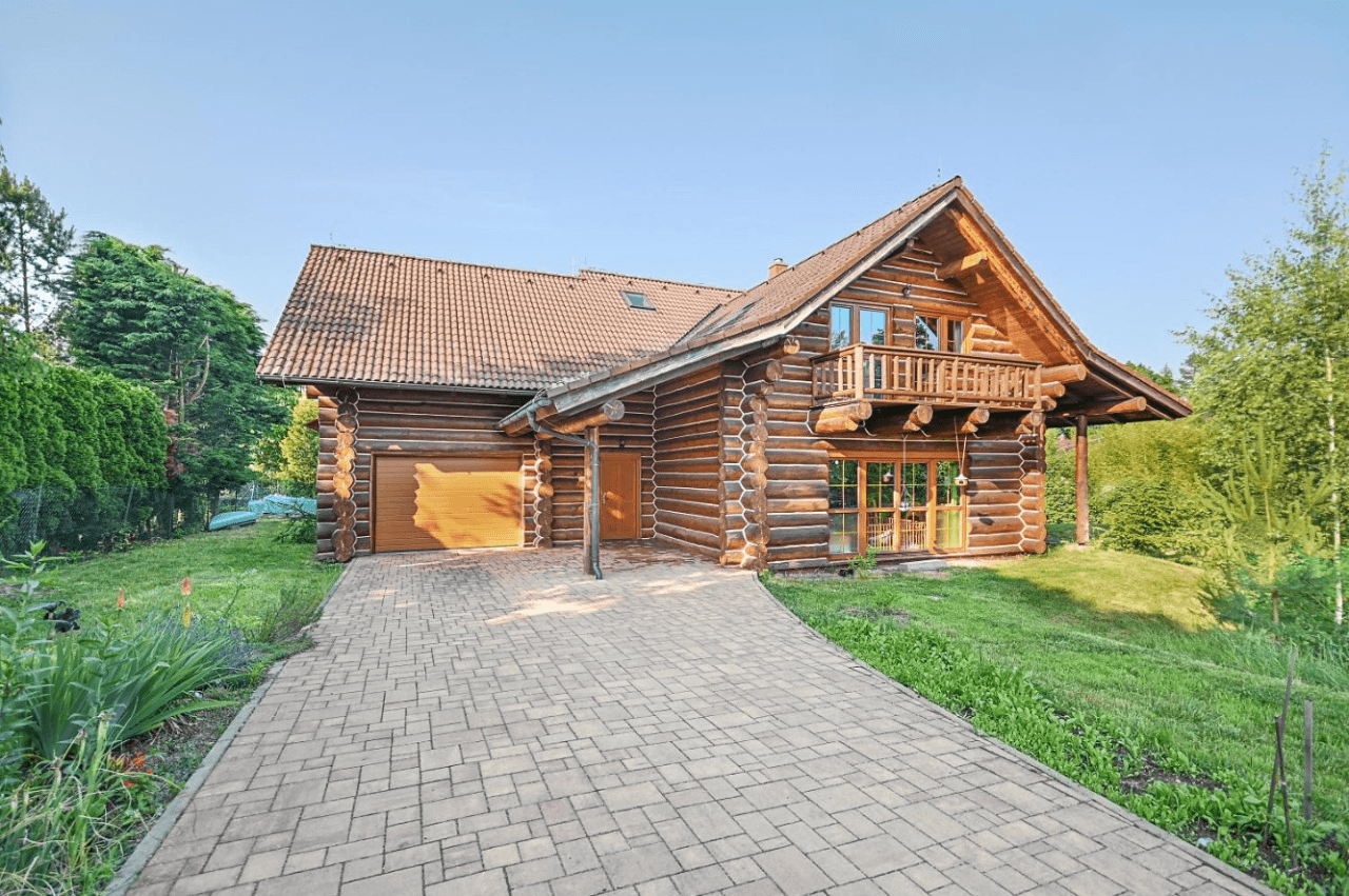 Prodej domu 296 m², pozemek 1.181 m², Ke Kaménce, Louňovice, Středočeský kraj Prodej domu 296 m², pozemek 1.181 m², Ke Kaménce, Louňovice, Středočeský kraj