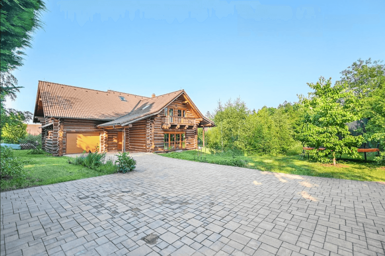 Prodej domu 296 m², pozemek 1.181 m², Ke Kaménce, Louňovice, Středočeský kraj Prodej domu 296 m², pozemek 1.181 m², Ke Kaménce, Louňovice, Středočeský kraj