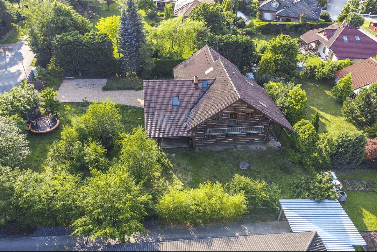 Prodej domu 296 m², pozemek 1.181 m², Ke Kaménce, Louňovice, Středočeský kraj Prodej domu 296 m², pozemek 1.181 m², Ke Kaménce, Louňovice, Středočeský kraj