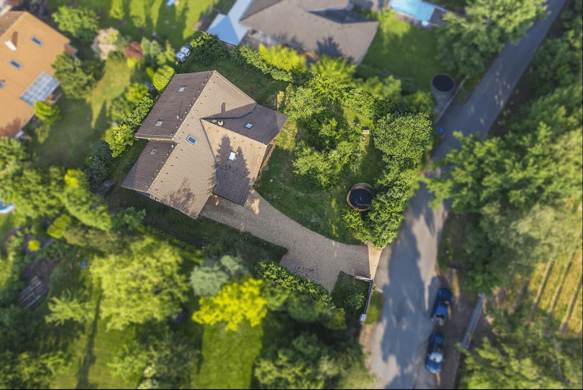 Prodej domu 296 m², pozemek 1.181 m², Ke Kaménce, Louňovice, Středočeský kraj Prodej domu 296 m², pozemek 1.181 m², Ke Kaménce, Louňovice, Středočeský kraj