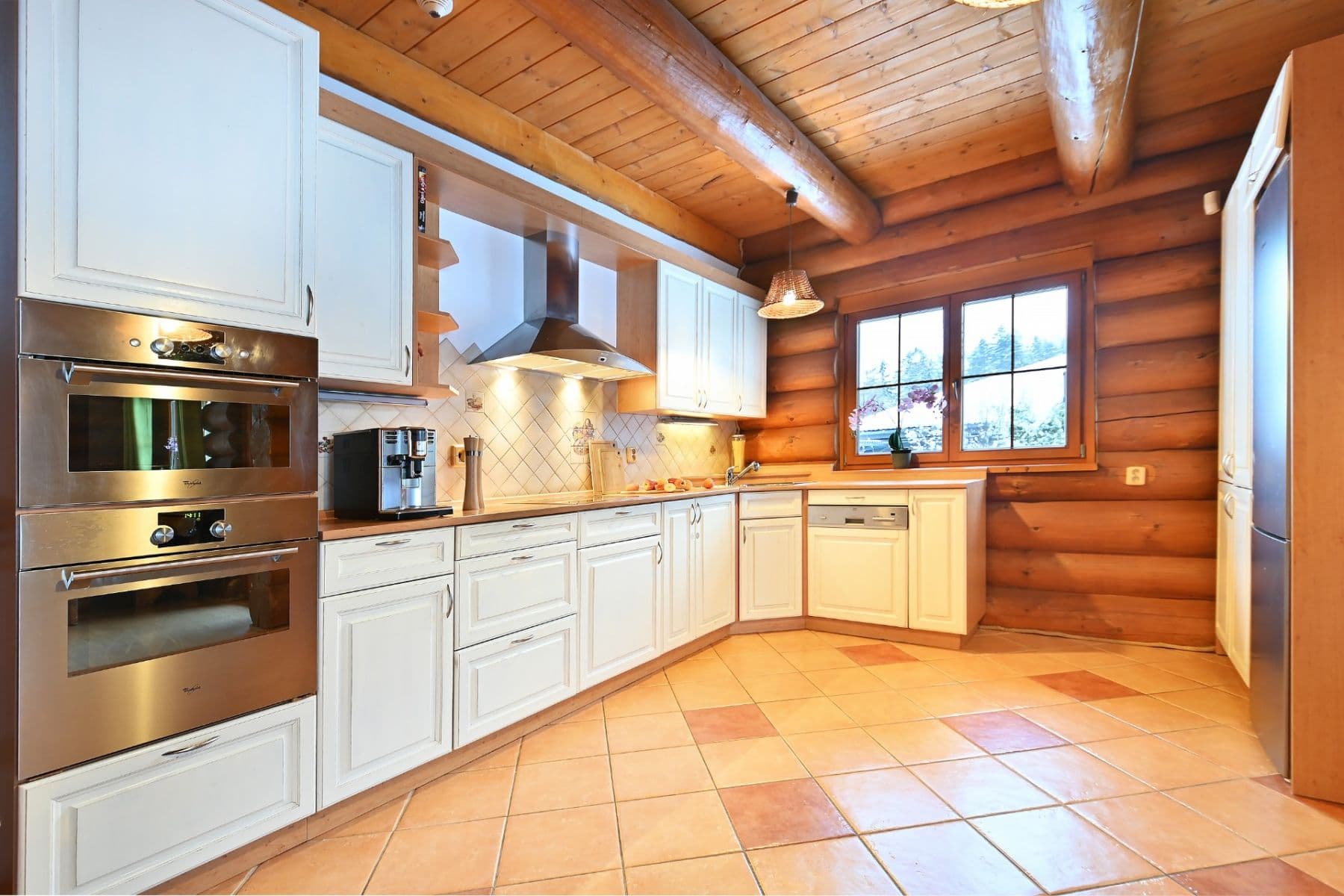 Prodej domu 296 m², pozemek 1.181 m², Ke Kaménce, Louňovice, Středočeský kraj Prodej domu 296 m², pozemek 1.181 m², Ke Kaménce, Louňovice, Středočeský kraj