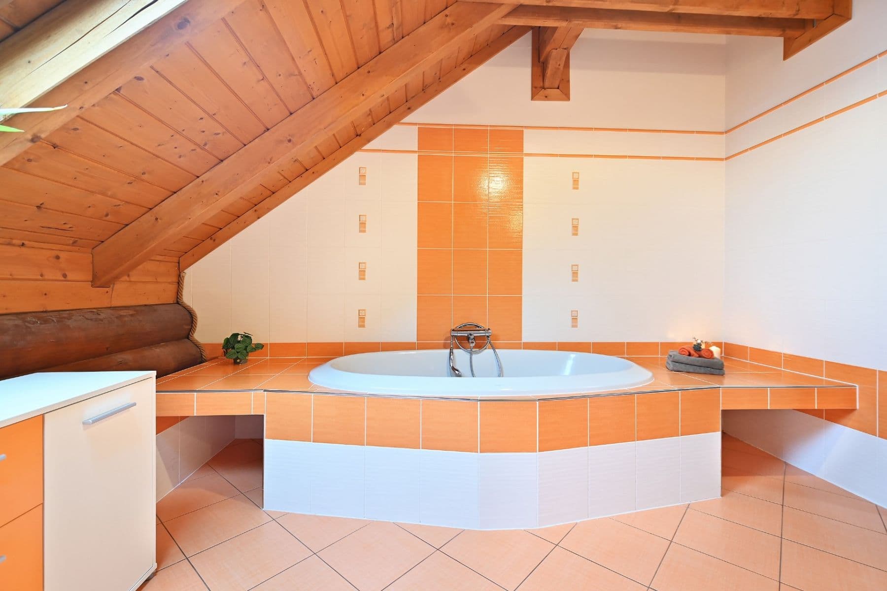 Prodej domu 296 m², pozemek 1.181 m², Ke Kaménce, Louňovice, Středočeský kraj Prodej domu 296 m², pozemek 1.181 m², Ke Kaménce, Louňovice, Středočeský kraj