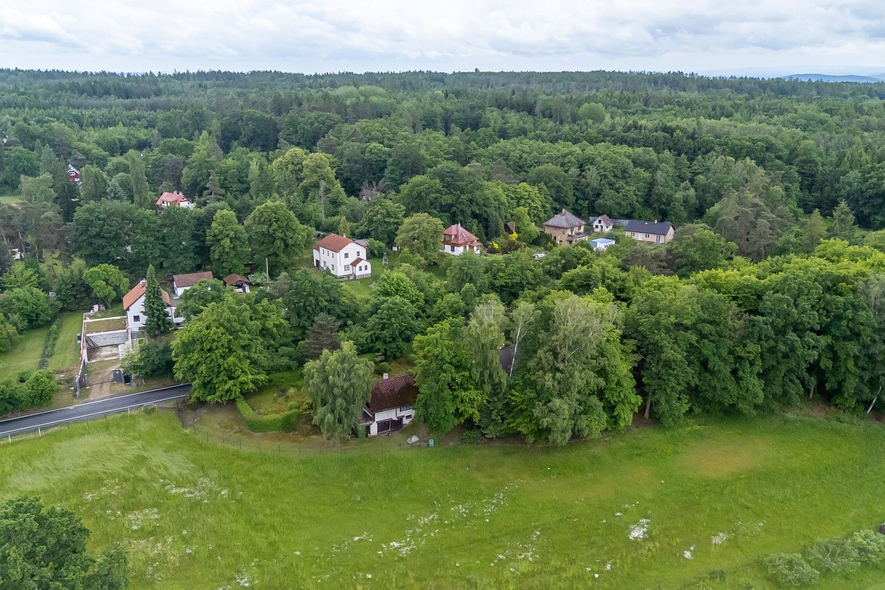 Prodej pozemku 950 m², Jílovská, Kamenice, Středočeský kraj Prodej pozemku 950 m², Jílovská, Kamenice, Středočeský kraj