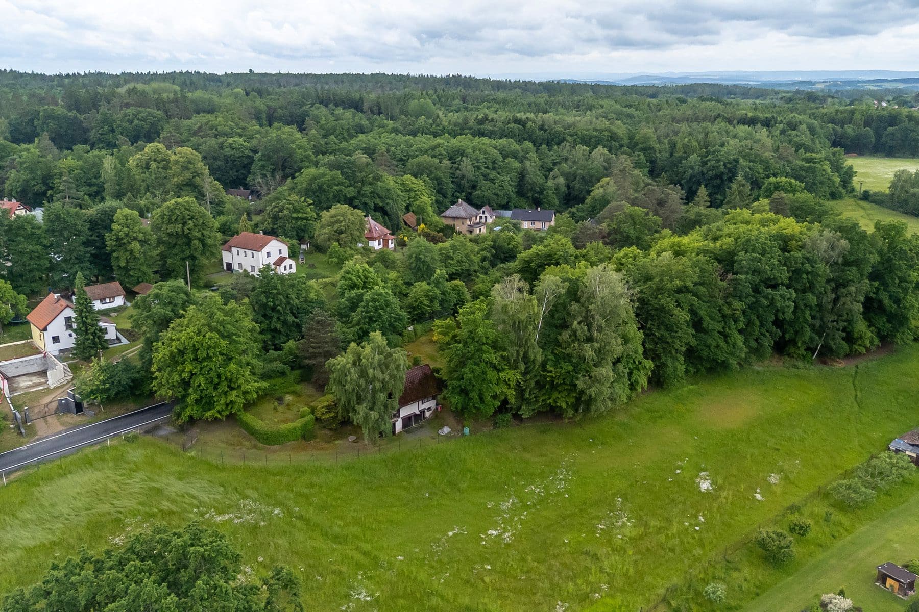 Prodej pozemku 950 m², Jílovská, Kamenice, Středočeský kraj Prodej pozemku 950 m², Jílovská, Kamenice, Středočeský kraj