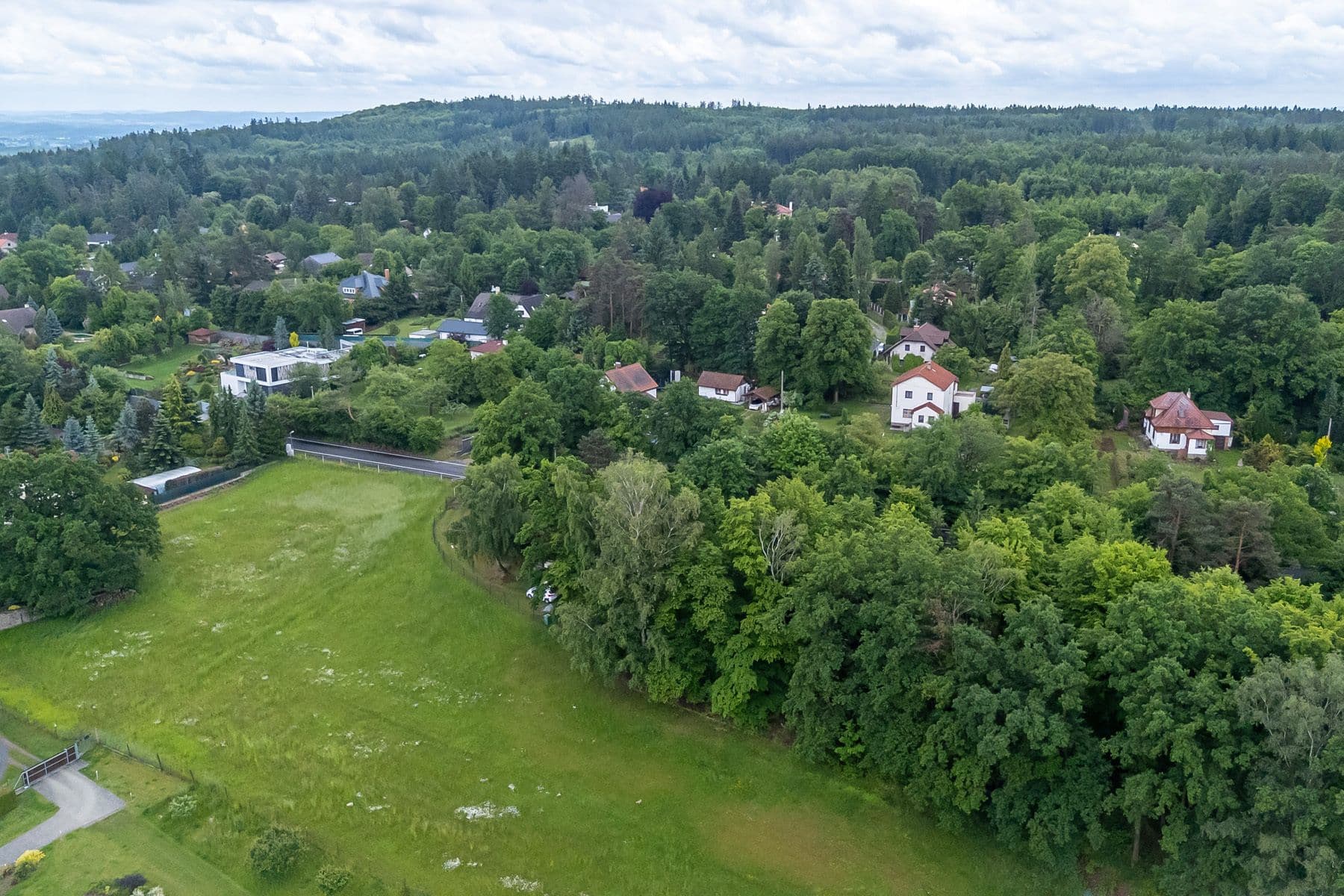 Prodej pozemku 950 m², Jílovská, Kamenice, Středočeský kraj Prodej pozemku 950 m², Jílovská, Kamenice, Středočeský kraj