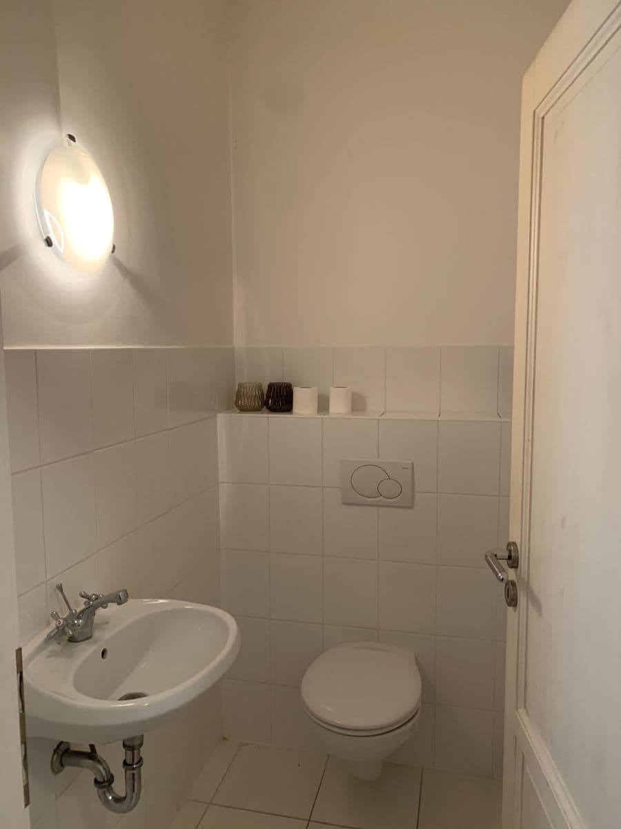 Pronájem bytu 3+1 100 m², Komenského, Černošice, Středočeský kraj Pronájem bytu 3+1 100 m², Komenského, Černošice, Středočeský kraj