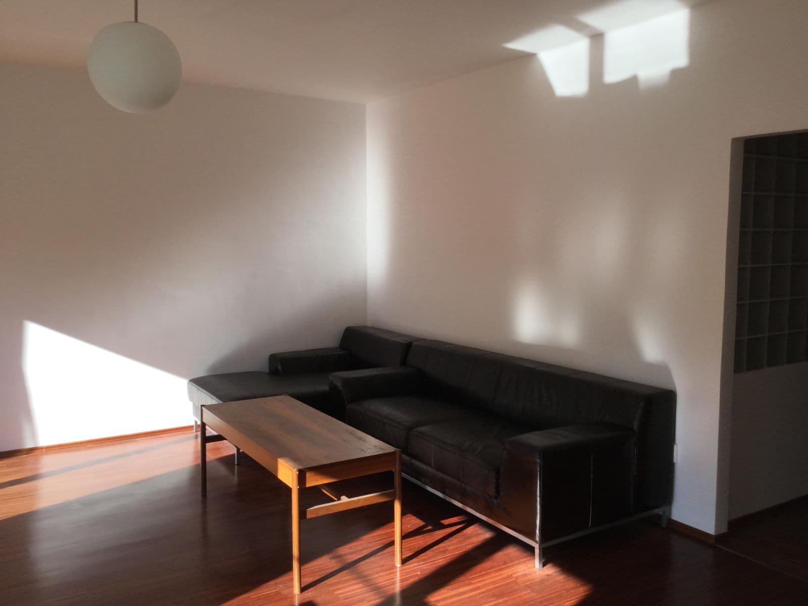 Pronájem bytu 3+1 100 m², Komenského, Černošice, Středočeský kraj Pronájem bytu 3+1 100 m², Komenského, Černošice, Středočeský kraj