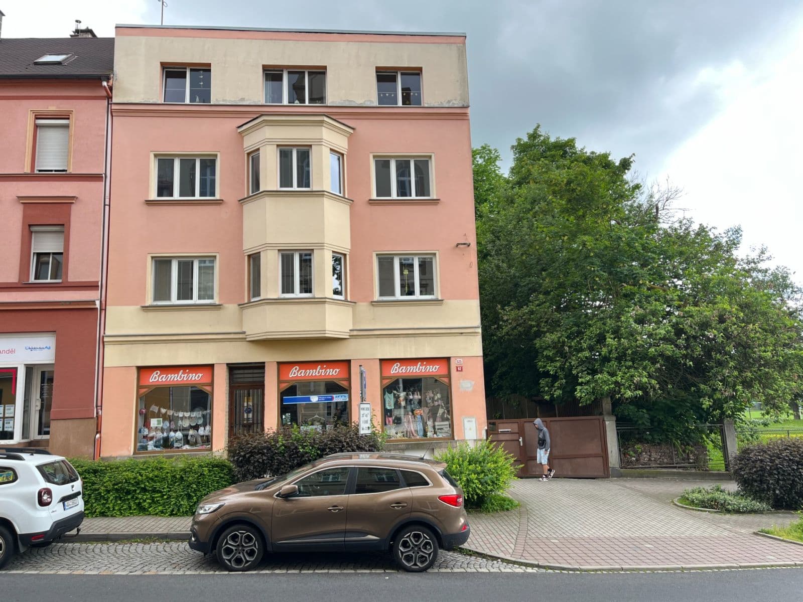 Prodej bytu 4+1 100 m², Hlavní, Aš, Karlovarský kraj Prodej bytu 4+1 100 m², Hlavní, Aš, Karlovarský kraj