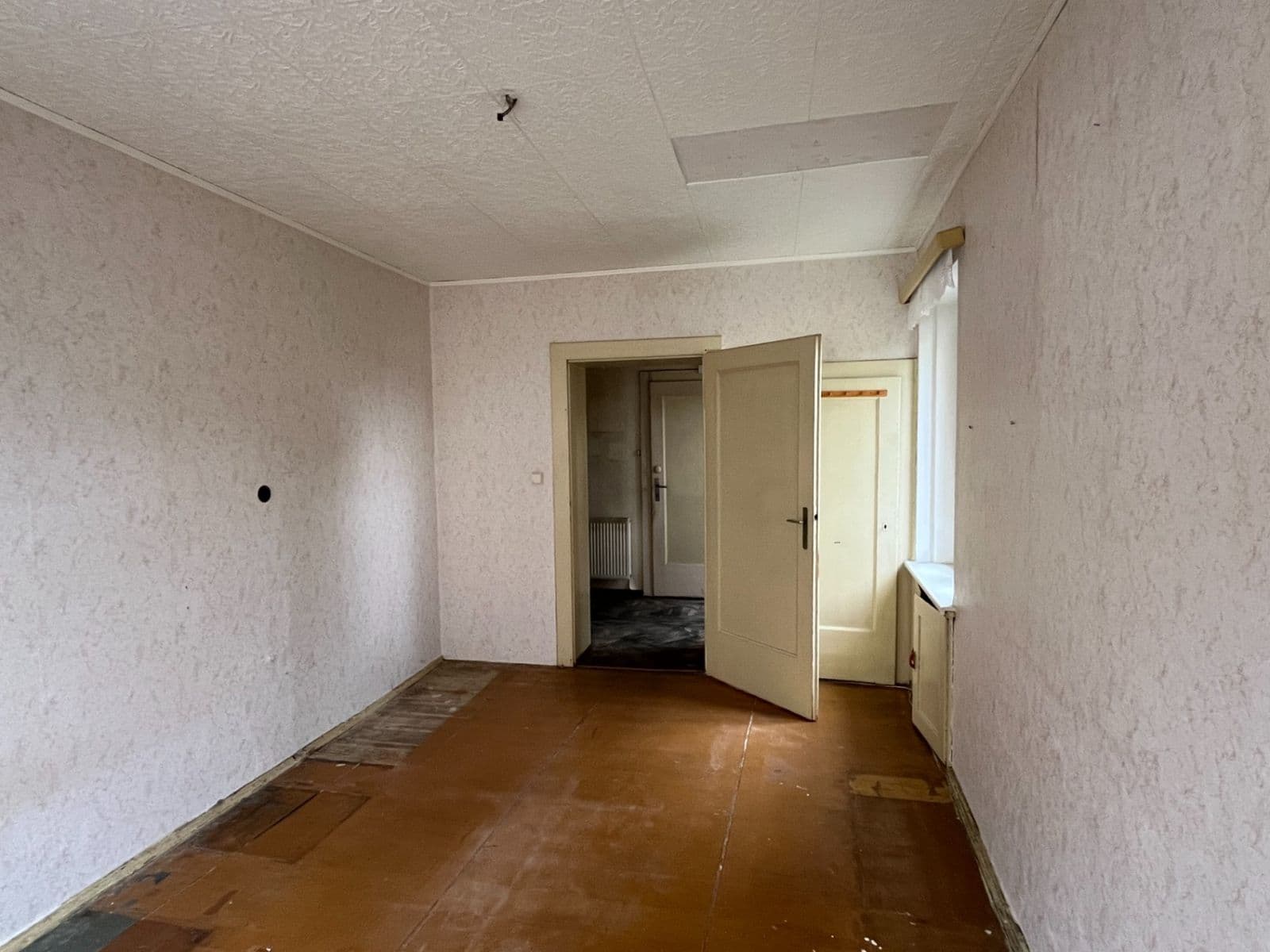 Prodej bytu 4+1 100 m², Hlavní, Aš, Karlovarský kraj Prodej bytu 4+1 100 m², Hlavní, Aš, Karlovarský kraj