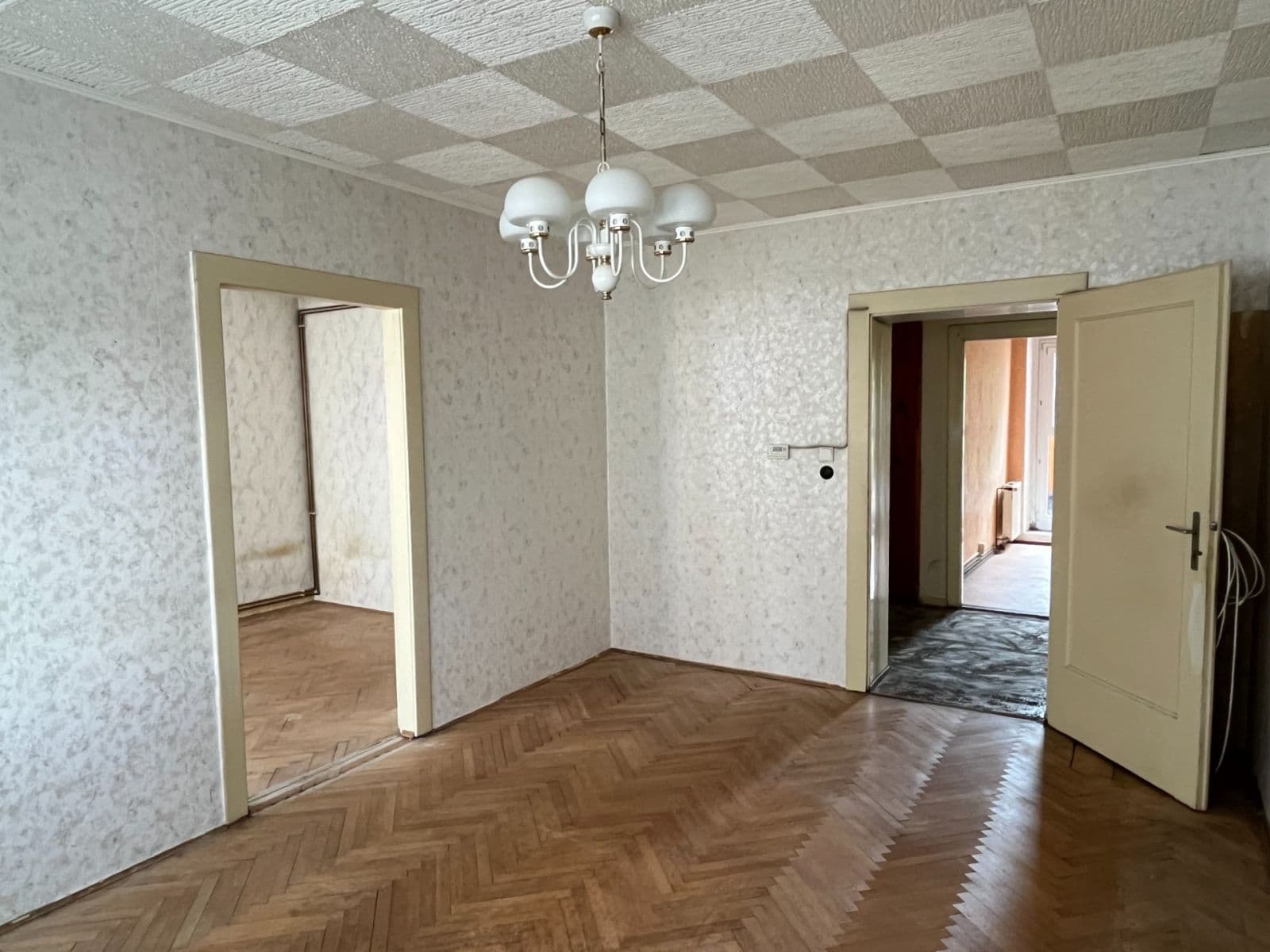 Prodej bytu 4+1 100 m², Hlavní, Aš, Karlovarský kraj Prodej bytu 4+1 100 m², Hlavní, Aš, Karlovarský kraj