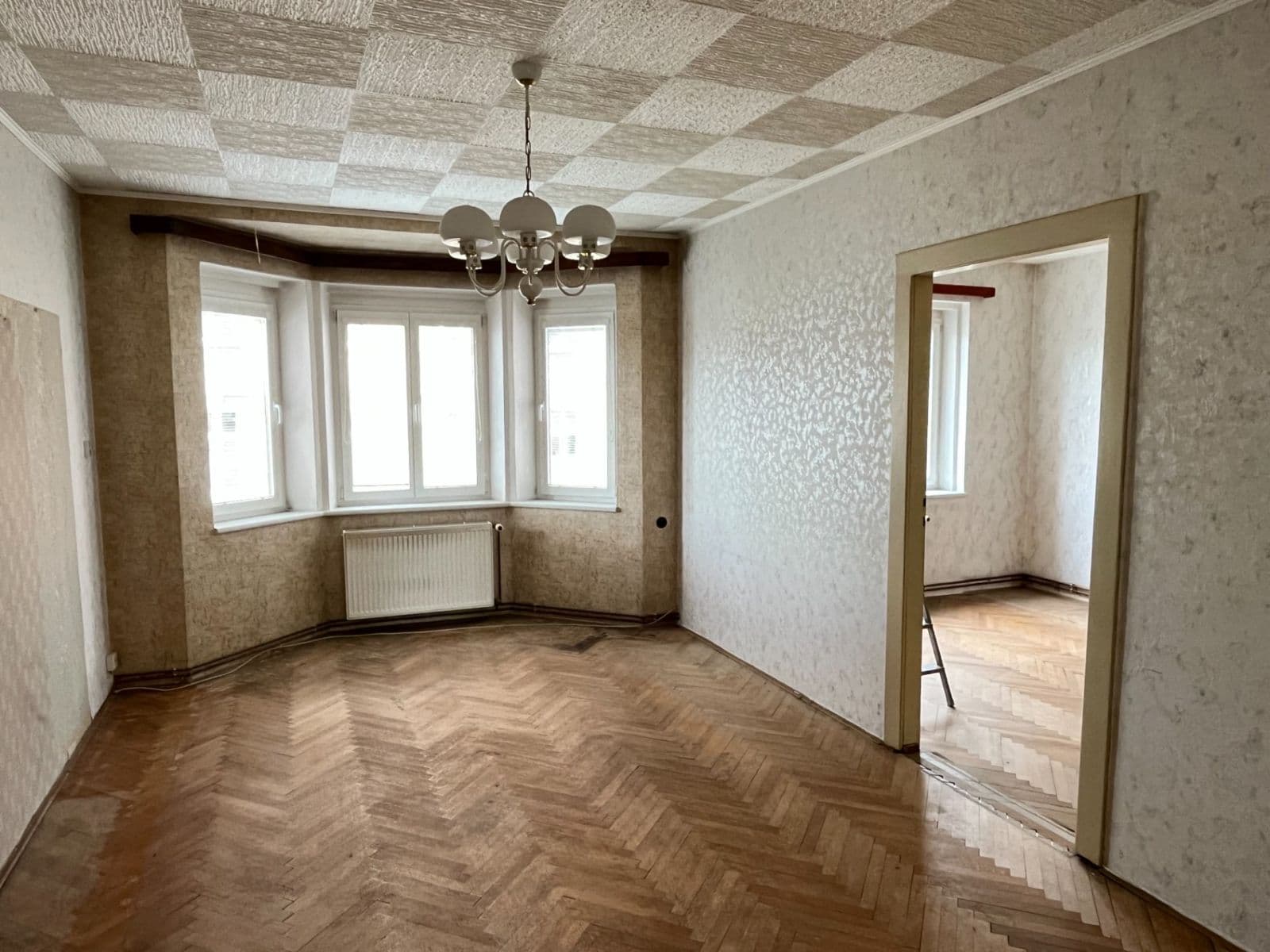 Prodej bytu 4+1 100 m², Hlavní, Aš, Karlovarský kraj Prodej bytu 4+1 100 m², Hlavní, Aš, Karlovarský kraj