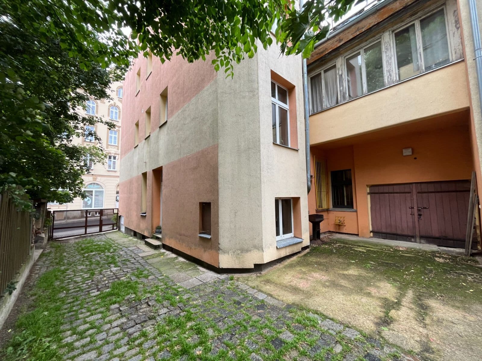 Prodej bytu 4+1 100 m², Hlavní, Aš, Karlovarský kraj Prodej bytu 4+1 100 m², Hlavní, Aš, Karlovarský kraj