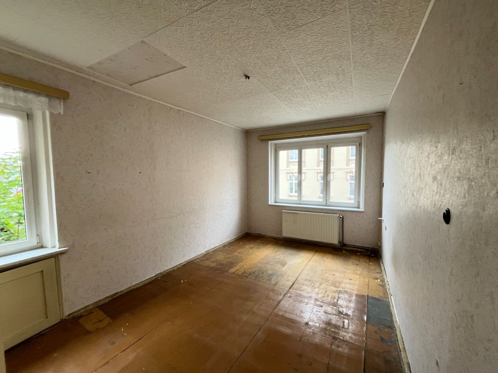 Prodej bytu 4+1 100 m², Hlavní, Aš, Karlovarský kraj Prodej bytu 4+1 100 m², Hlavní, Aš, Karlovarský kraj