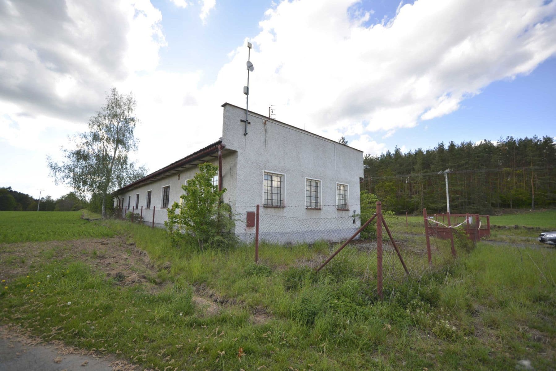 Prodej nebytového prostoru 2.324 m², 10229, Svatý Jan, Středočeský kraj Prodej nebytového prostoru 2.324 m², 10229, Svatý Jan, Středočeský kraj