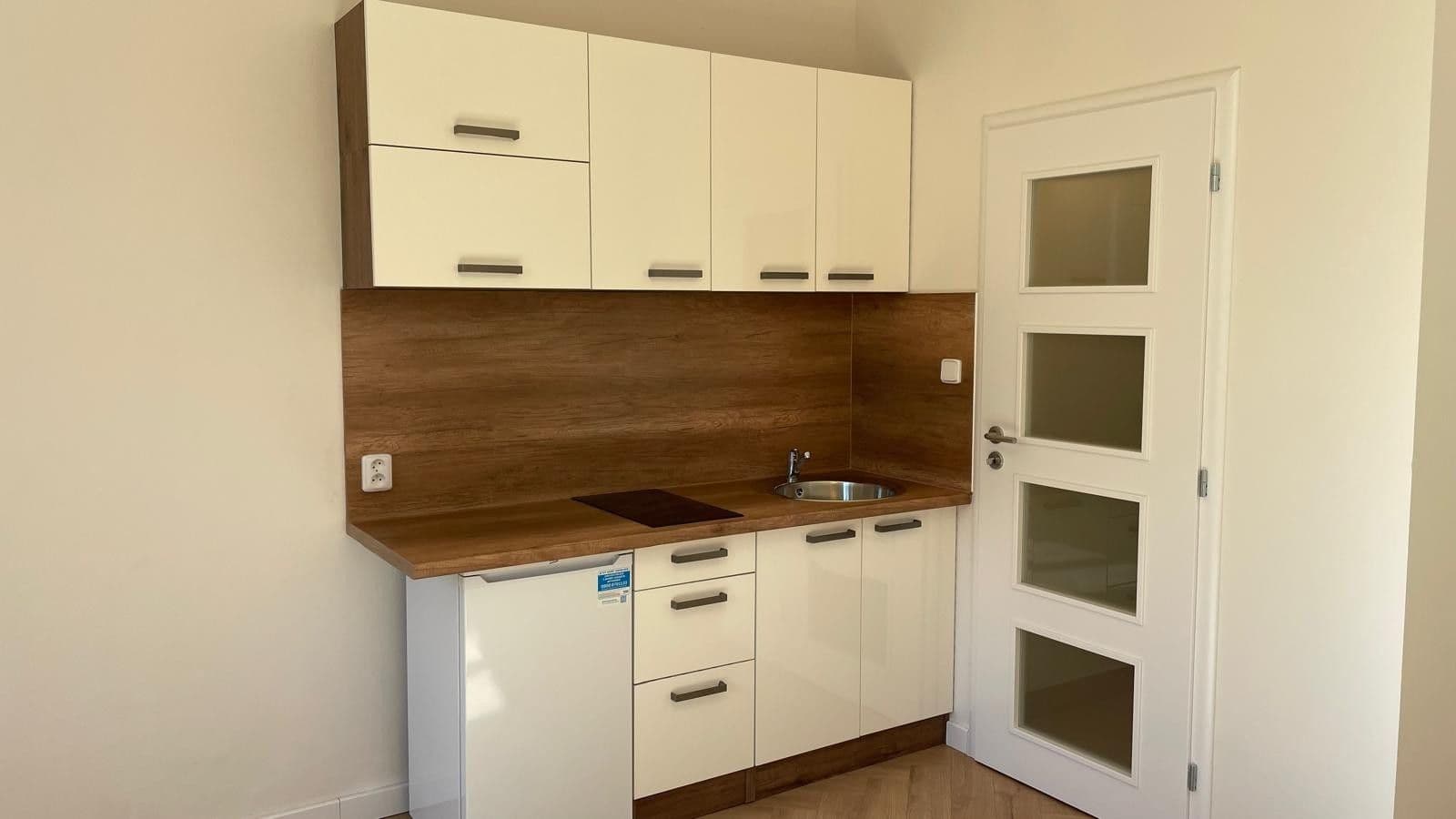 Pronájem bytu 1+kk 24 m², Na Dolinách, Praha, Praha Pronájem bytu 1+kk 24 m², Na Dolinách, Praha, Praha