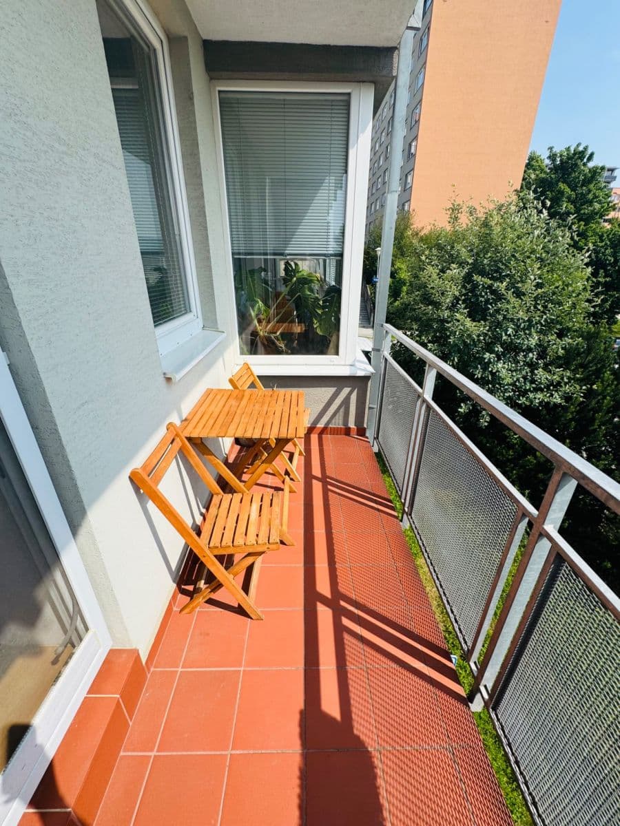 Pronájem bytu 4+kk 142 m², Na Honech I, Zlín, Zlínský kraj Pronájem bytu 4+kk 142 m², Na Honech I, Zlín, Zlínský kraj