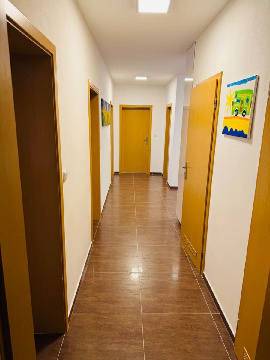 Pronájem bytu 4+kk 142 m², Na Honech I, Zlín, Zlínský kraj Pronájem bytu 4+kk 142 m², Na Honech I, Zlín, Zlínský kraj