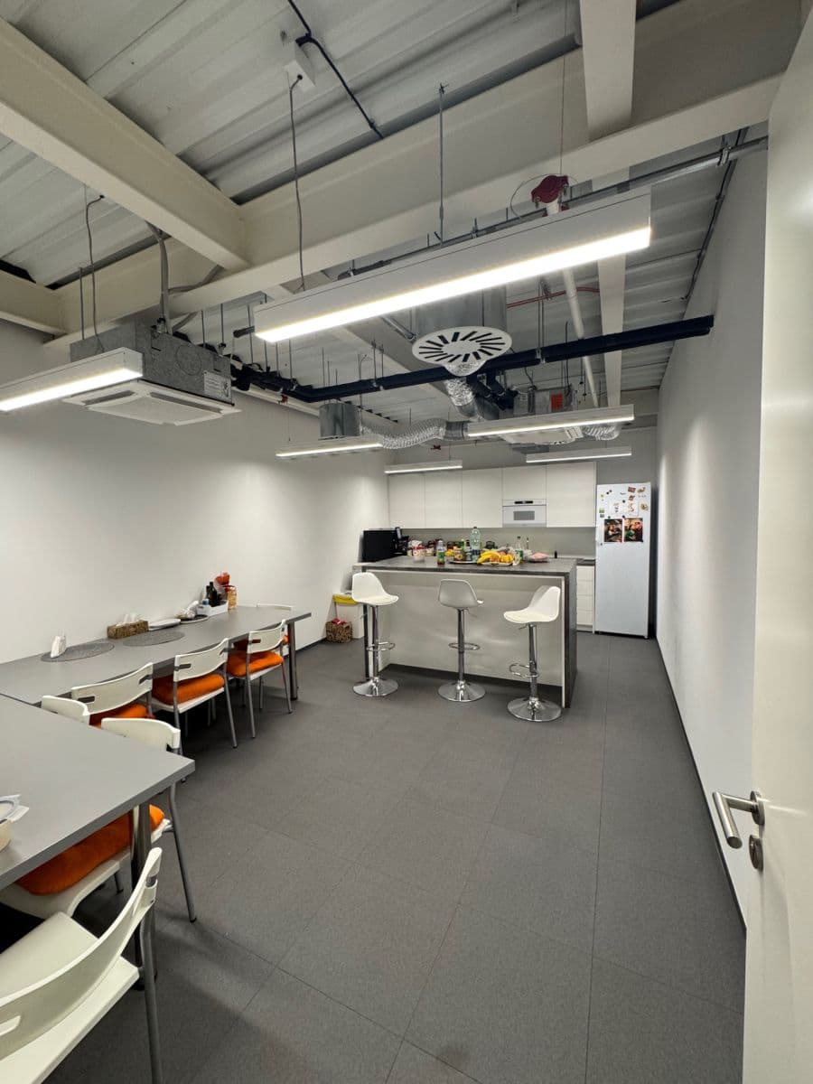 Pronájem kanceláře 983 m², Lazaretní, Brno, Jihomoravský kraj Pronájem kanceláře 983 m², Lazaretní, Brno, Jihomoravský kraj