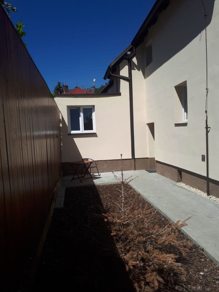 Pronájem bytu 2+kk 48 m², Nad Zlíchovem, Praha, Praha Pronájem bytu 2+kk 48 m², Nad Zlíchovem, Praha, Praha
