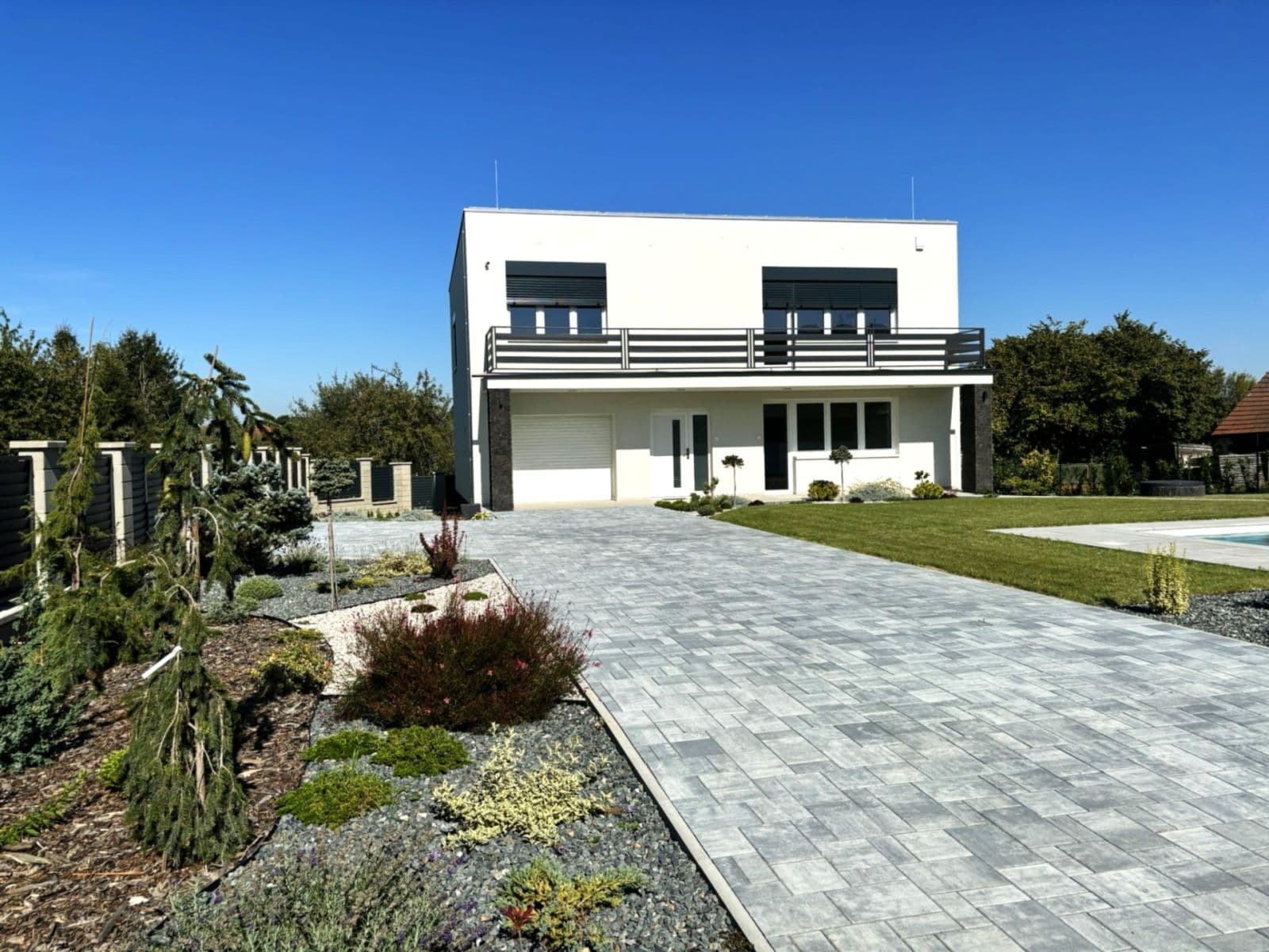 Pronájem domu 280 m², pozemek 900 m², Sulická, Sulice, Středočeský kraj Pronájem domu 280 m², pozemek 900 m², Sulická, Sulice, Středočeský kraj