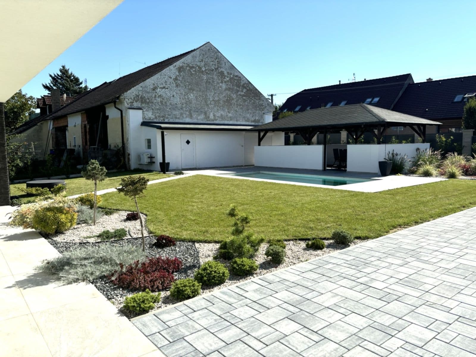 Pronájem domu 280 m², pozemek 900 m², Sulická, Sulice, Středočeský kraj Pronájem domu 280 m², pozemek 900 m², Sulická, Sulice, Středočeský kraj