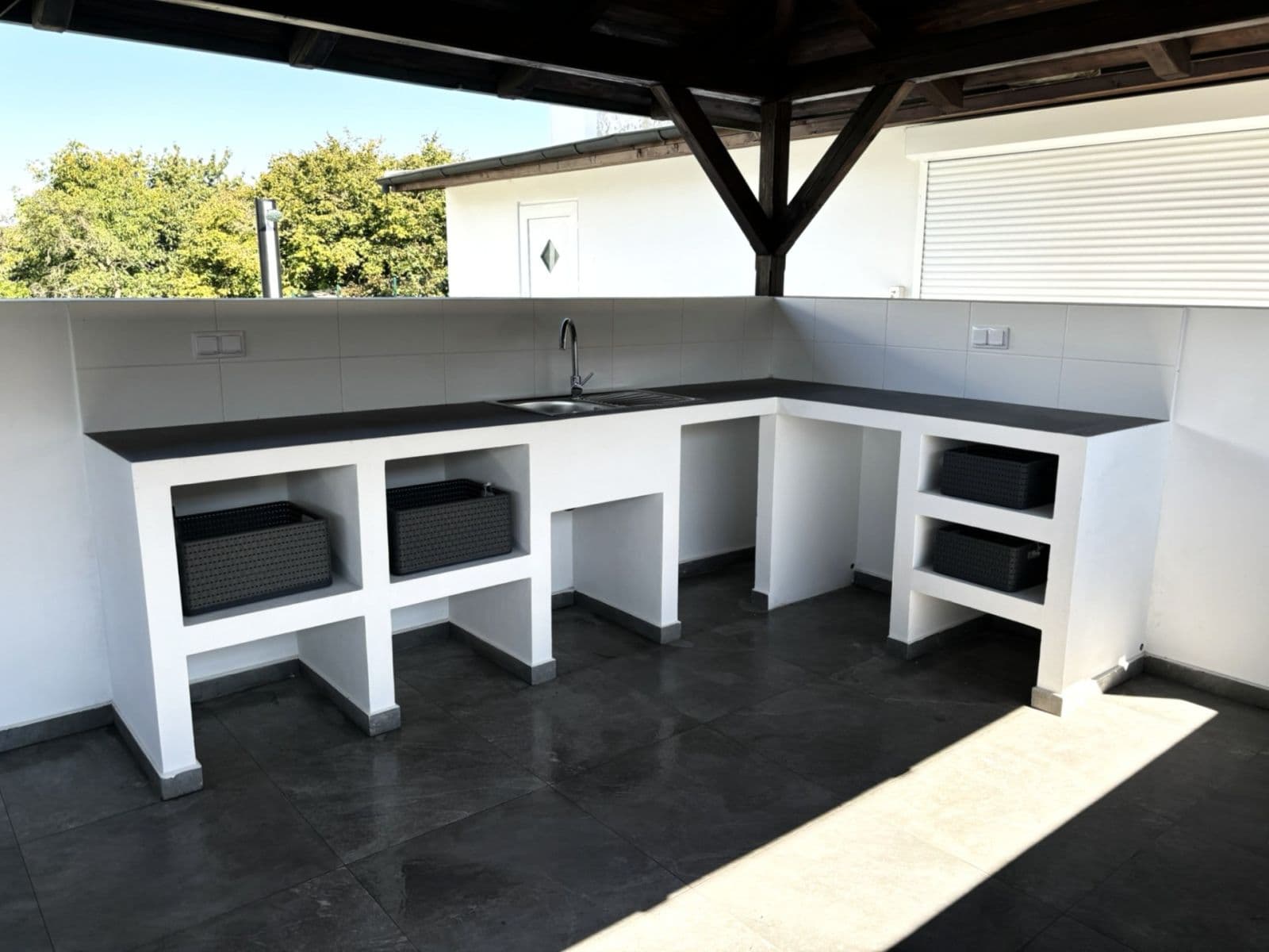 Pronájem domu 280 m², pozemek 900 m², Sulická, Sulice, Středočeský kraj Pronájem domu 280 m², pozemek 900 m², Sulická, Sulice, Středočeský kraj