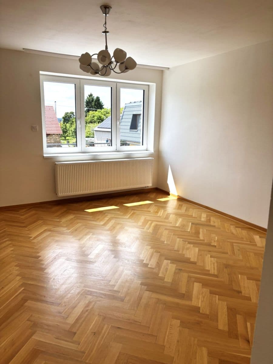 Pronájem domu 280 m², pozemek 900 m², Sulická, Sulice, Středočeský kraj Pronájem domu 280 m², pozemek 900 m², Sulická, Sulice, Středočeský kraj