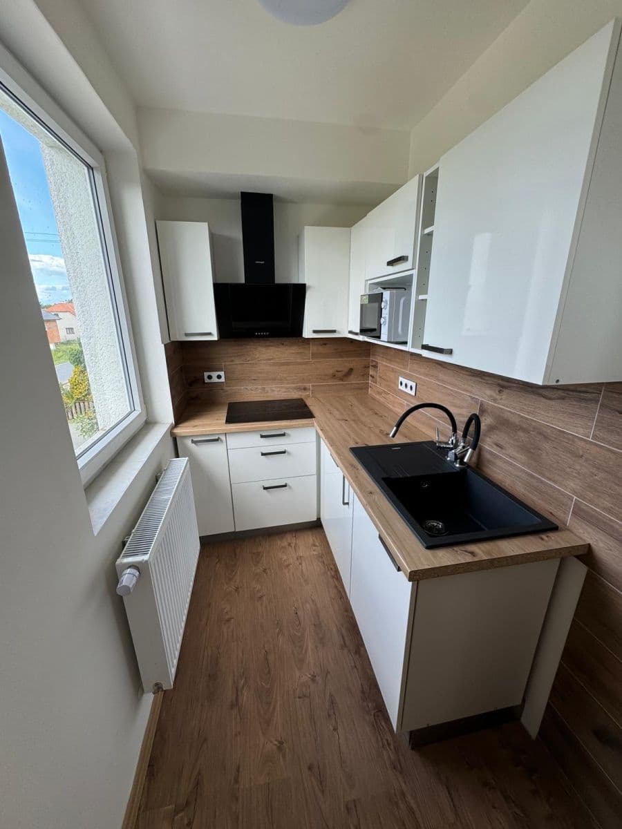 Pronájem bytu 2+kk 60 m², Choťánky, Středočeský kraj Pronájem bytu 2+kk 60 m², Choťánky, Středočeský kraj