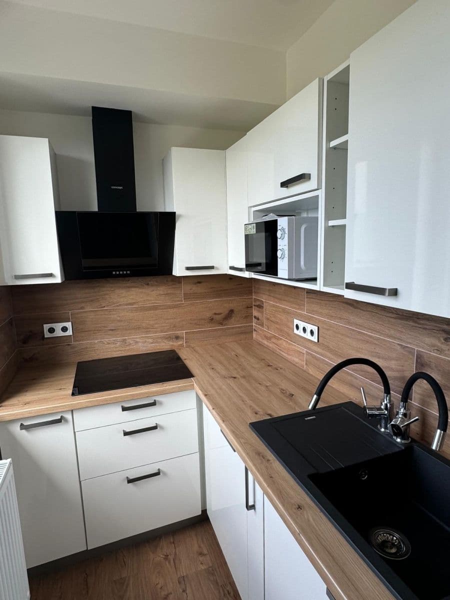 Pronájem bytu 2+kk 60 m², Choťánky, Středočeský kraj Pronájem bytu 2+kk 60 m², Choťánky, Středočeský kraj