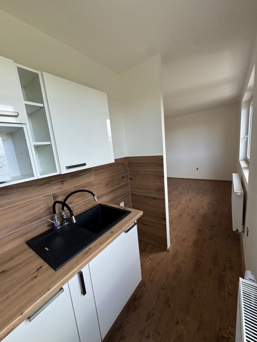 Pronájem bytu 2+kk 60 m², Choťánky, Středočeský kraj Pronájem bytu 2+kk 60 m², Choťánky, Středočeský kraj