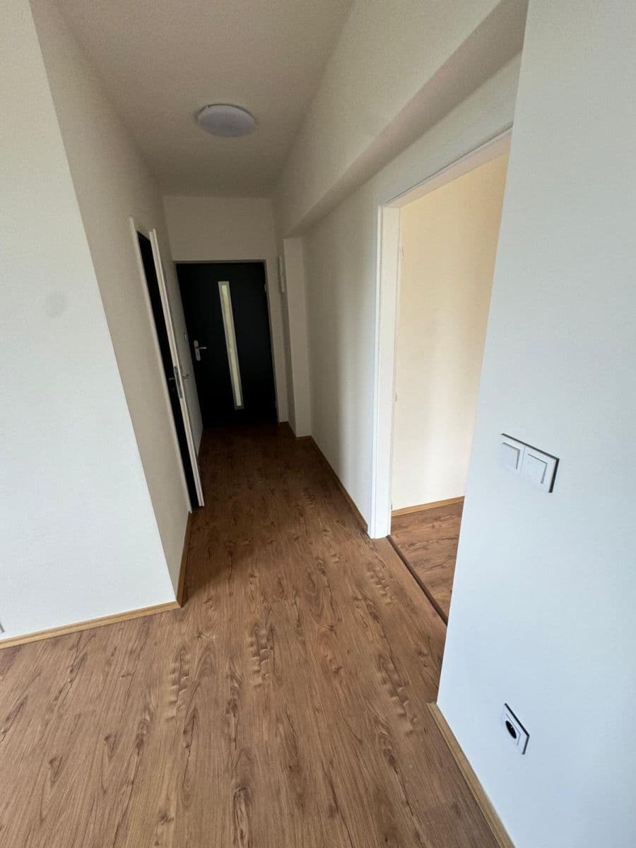 Pronájem bytu 2+kk 60 m², Choťánky, Středočeský kraj Pronájem bytu 2+kk 60 m², Choťánky, Středočeský kraj