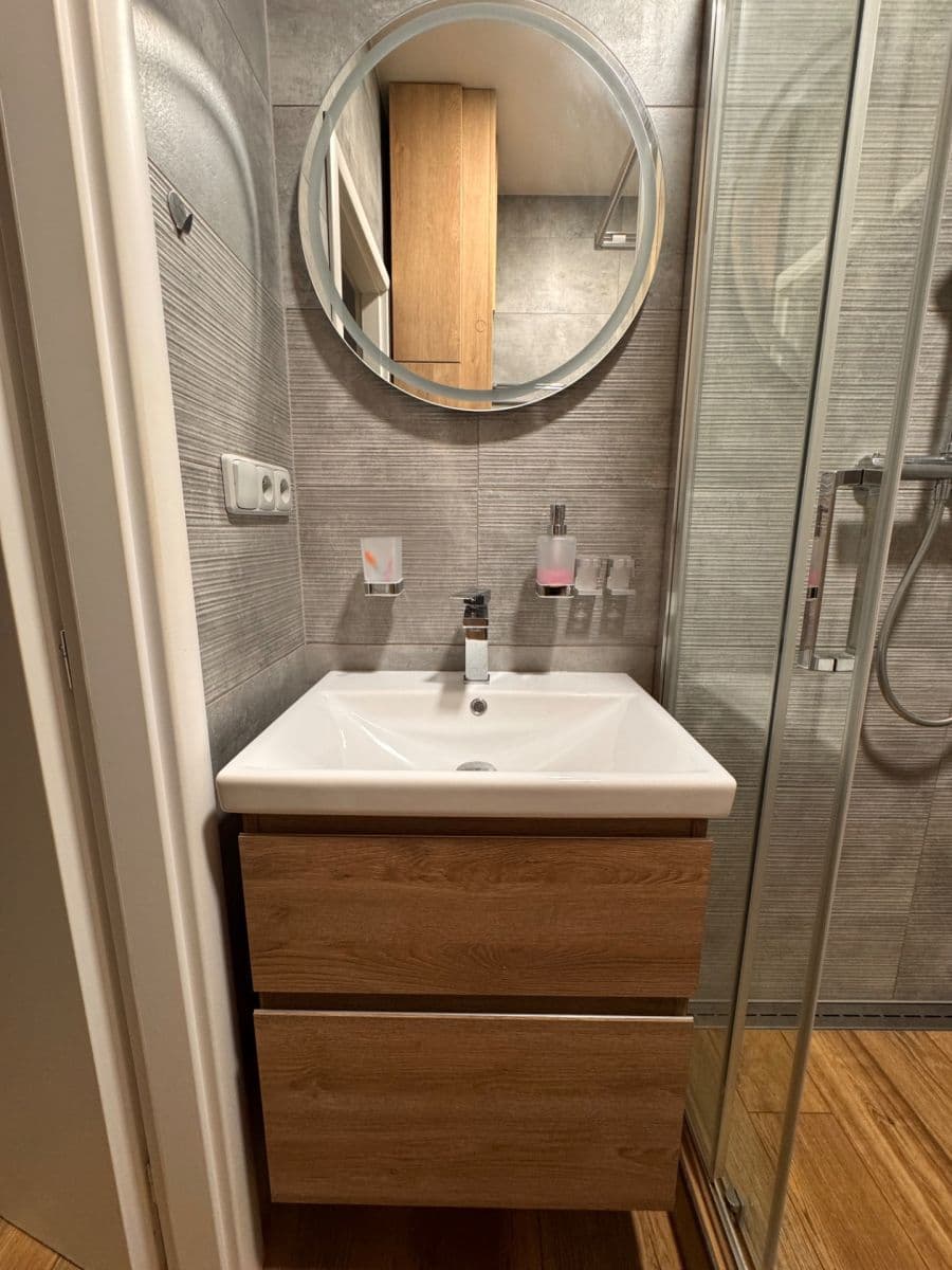 Pronájem bytu 2+1 51 m², Hiršlova, Praha, Praha Pronájem bytu 2+1 51 m², Hiršlova, Praha, Praha