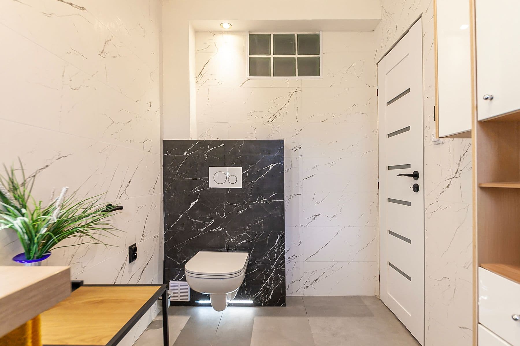 Prodej bytu 5+1 202 m², Jiráskovo nábřeží, Lázně Bělohrad, Královéhradecký kraj Prodej bytu 5+1 202 m², Jiráskovo nábřeží, Lázně Bělohrad, Královéhradecký kraj