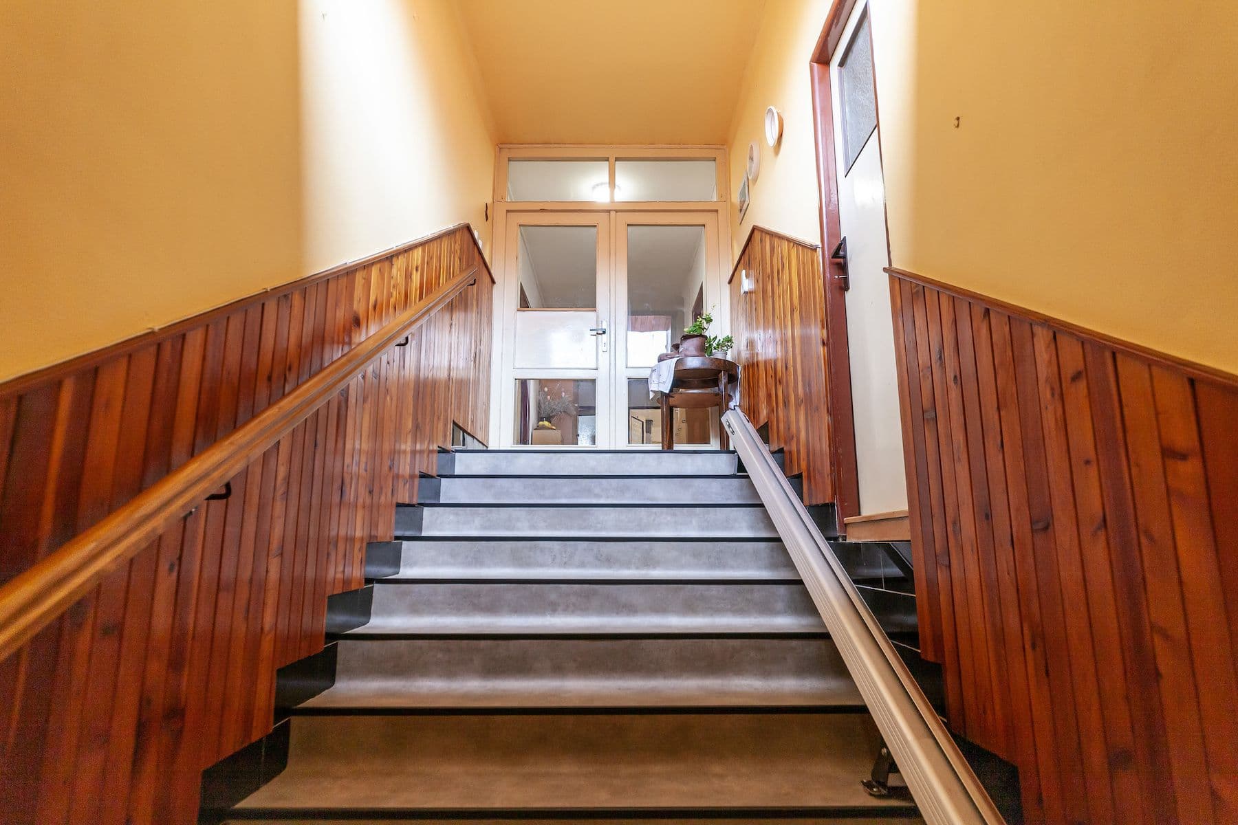 Prodej bytu 5+1 202 m², Jiráskovo nábřeží, Lázně Bělohrad, Královéhradecký kraj Prodej bytu 5+1 202 m², Jiráskovo nábřeží, Lázně Bělohrad, Královéhradecký kraj