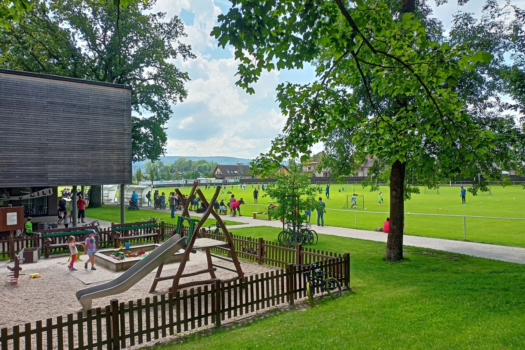 Prodej bytu 5+1 202 m², Jiráskovo nábřeží, Lázně Bělohrad, Královéhradecký kraj Prodej bytu 5+1 202 m², Jiráskovo nábřeží, Lázně Bělohrad, Královéhradecký kraj