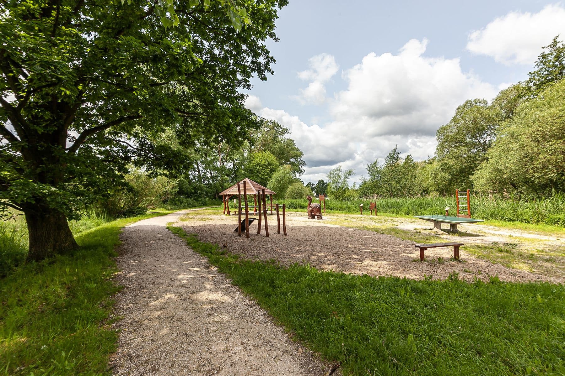 Prodej bytu 5+1 202 m², Jiráskovo nábřeží, Lázně Bělohrad, Královéhradecký kraj Prodej bytu 5+1 202 m², Jiráskovo nábřeží, Lázně Bělohrad, Královéhradecký kraj