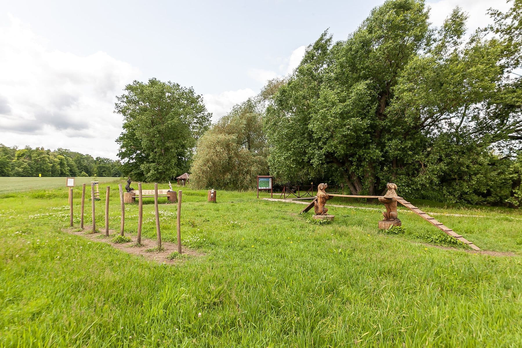 Prodej bytu 5+1 202 m², Jiráskovo nábřeží, Lázně Bělohrad, Královéhradecký kraj Prodej bytu 5+1 202 m², Jiráskovo nábřeží, Lázně Bělohrad, Královéhradecký kraj