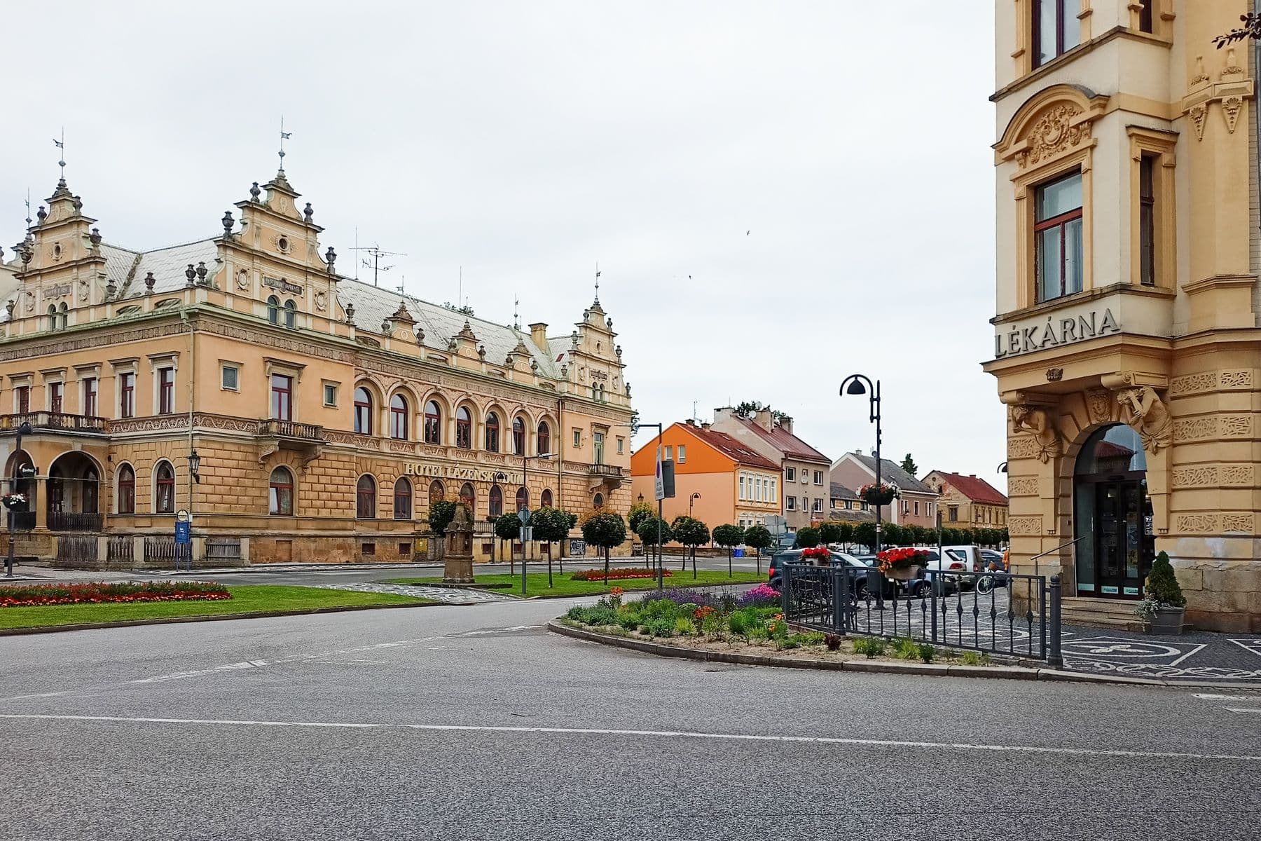 Prodej bytu 5+1 202 m², Jiráskovo nábřeží, Lázně Bělohrad, Královéhradecký kraj Prodej bytu 5+1 202 m², Jiráskovo nábřeží, Lázně Bělohrad, Královéhradecký kraj