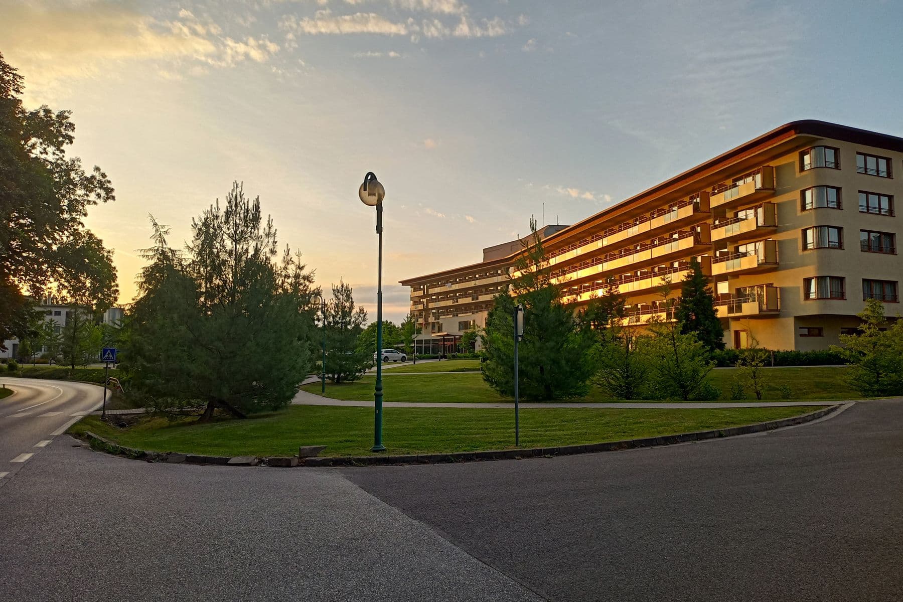 Prodej bytu 5+1 202 m², Jiráskovo nábřeží, Lázně Bělohrad, Královéhradecký kraj Prodej bytu 5+1 202 m², Jiráskovo nábřeží, Lázně Bělohrad, Královéhradecký kraj