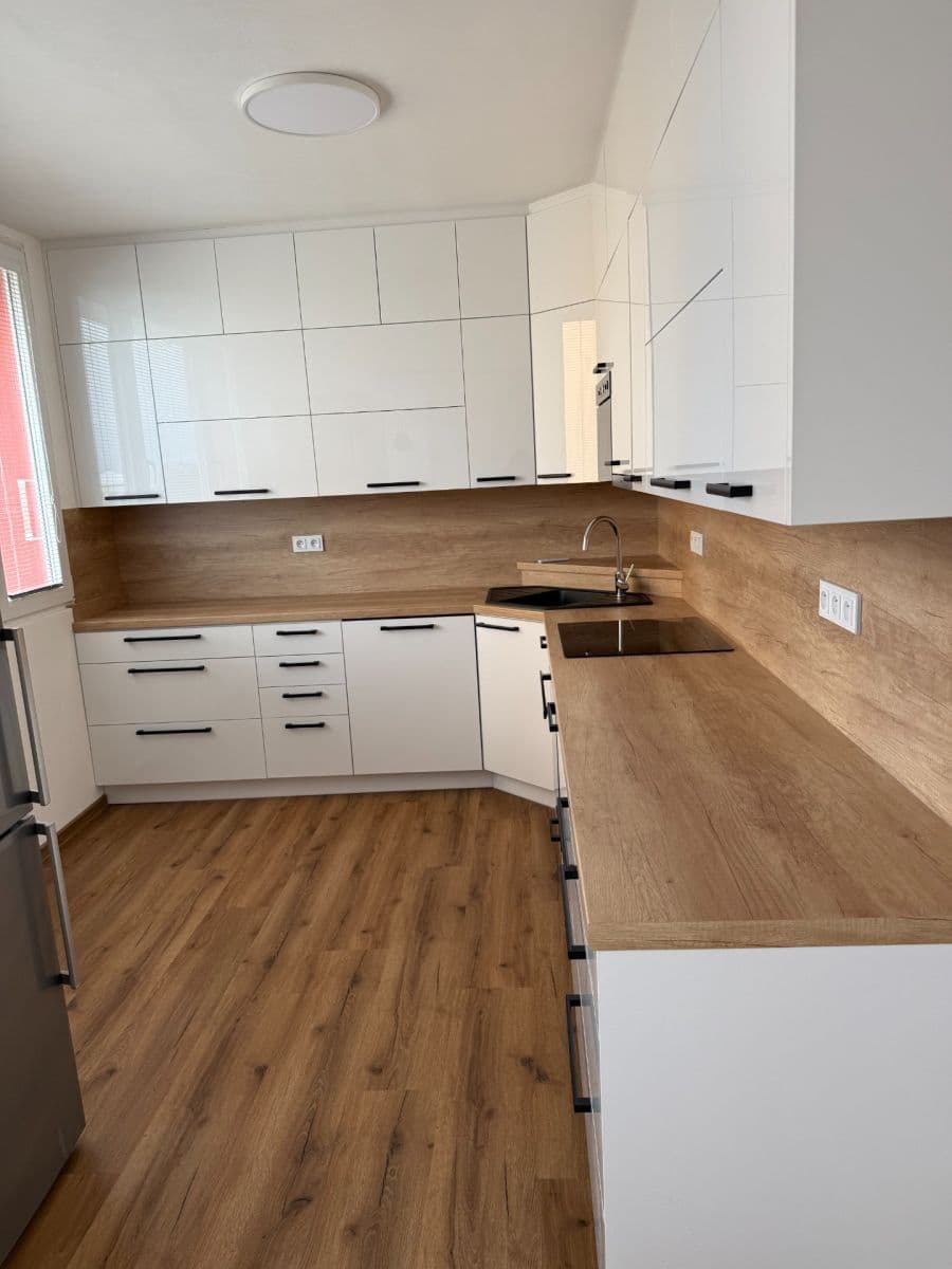 Pronájem bytu 3+kk 60 m², Nerudova, Kolín, Středočeský kraj Pronájem bytu 3+kk 60 m², Nerudova, Kolín, Středočeský kraj