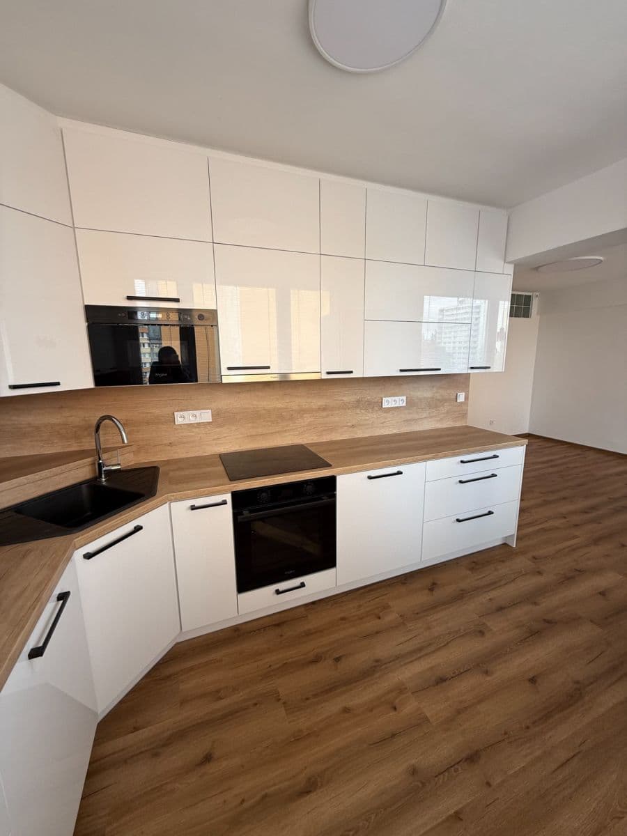 Pronájem bytu 3+kk 60 m², Nerudova, Kolín, Středočeský kraj Pronájem bytu 3+kk 60 m², Nerudova, Kolín, Středočeský kraj