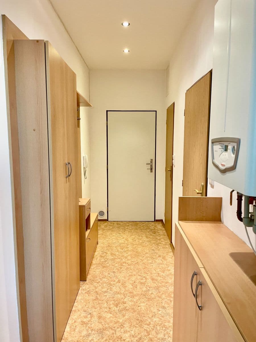Pronájem bytu 2+kk 45 m², Svatoplukova, Liberec, Liberecký kraj Pronájem bytu 2+kk 45 m², Svatoplukova, Liberec, Liberecký kraj
