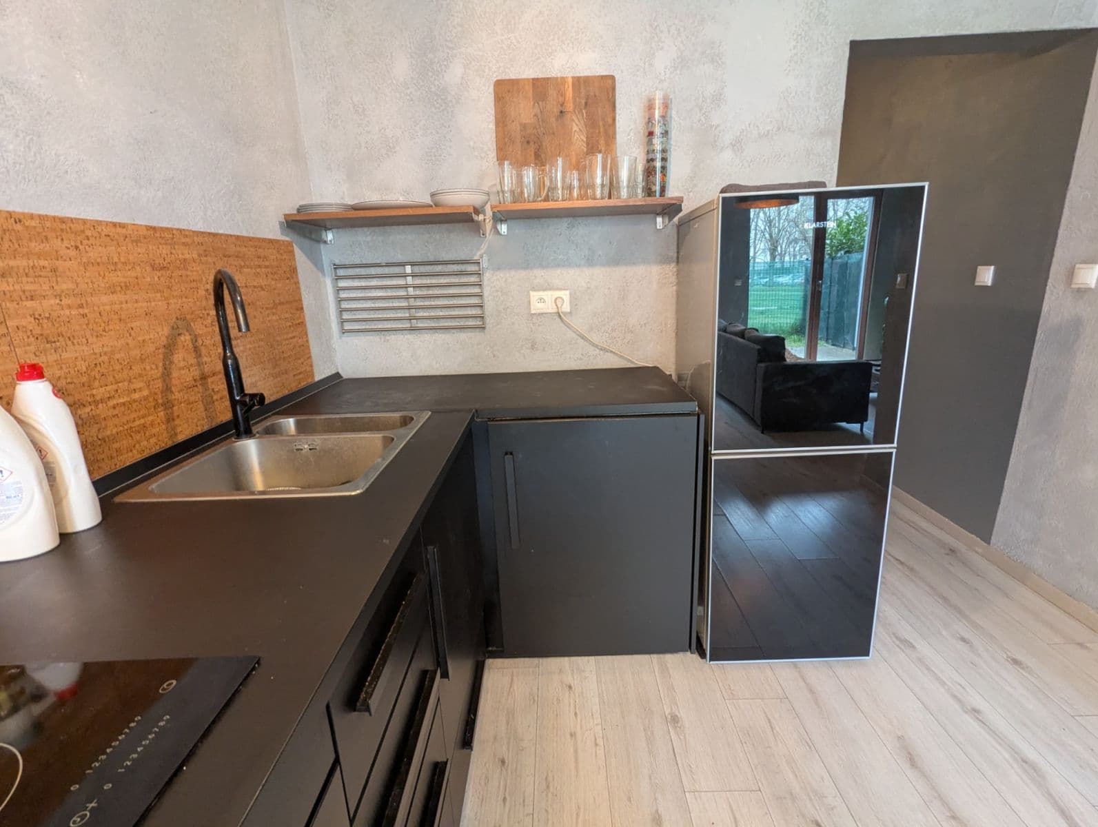 Pronájem bytu 1+1 52 m², Uzbecká, Podunajské Biskupice, Bratislavský kraj Pronájem bytu 1+1 52 m², Uzbecká, Podunajské Biskupice, Bratislavský kraj