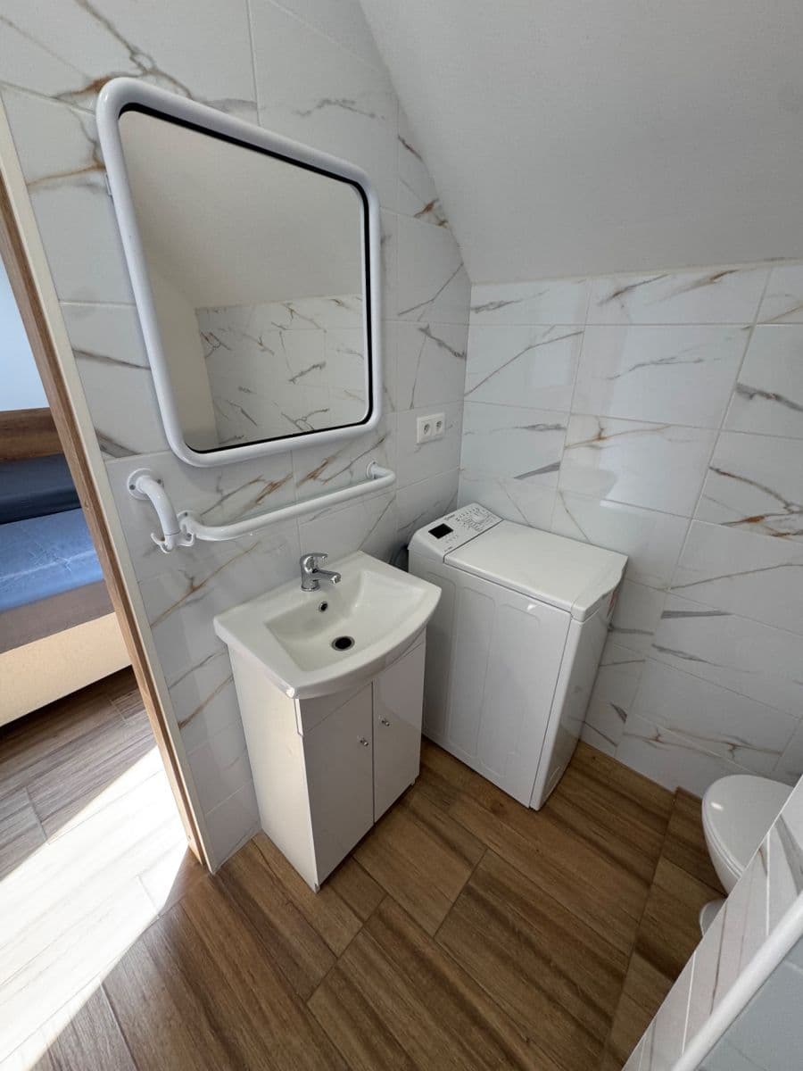 Pronájem bytu 1+kk 36 m², Libeř, Středočeský kraj Pronájem bytu 1+kk 36 m², Libeř, Středočeský kraj