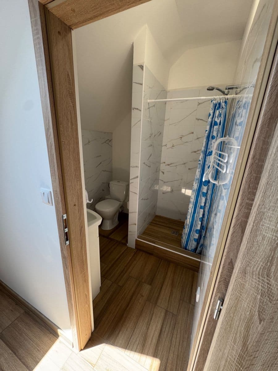 Pronájem bytu 1+kk 36 m², Libeř, Středočeský kraj Pronájem bytu 1+kk 36 m², Libeř, Středočeský kraj